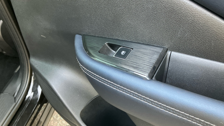 Nissan Qashqai 1.3 DiG-T MH 158 Tekna 5dr Xtronic Petrol Hatchback